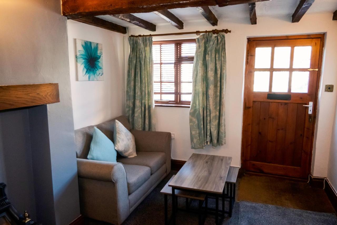 Agniti Cottage Derby Extérieur photo